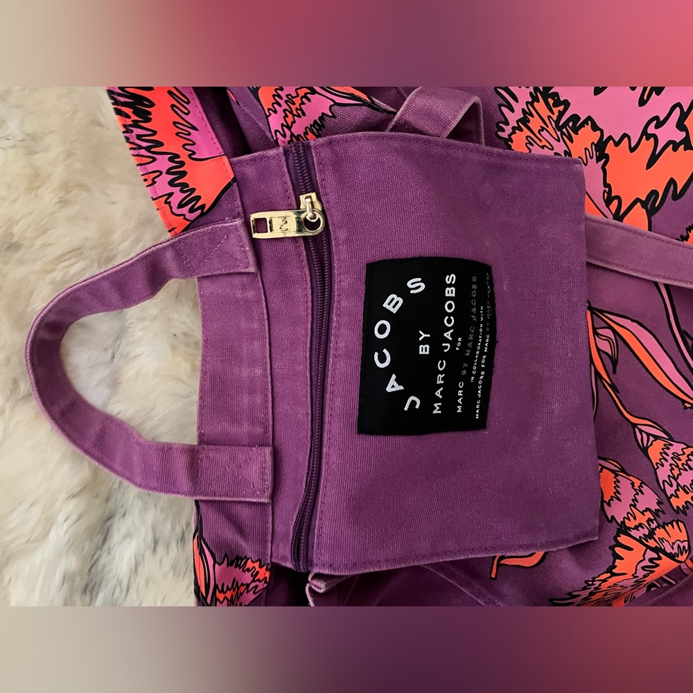 Jacobs"Marc Jacobs Purple Multi-Purpose Canvas Reusable Tote Bag - Picture 8 of 11